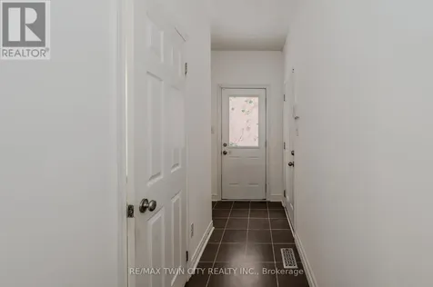 498 Thomas Slee Drive Kitchener ON N2P 2Y1