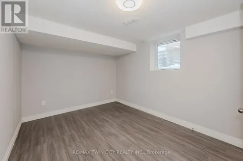 498 Thomas Slee Drive Kitchener ON N2P 2Y1