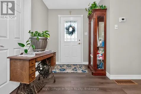 13 Hallen Drive Penetanguishene ON L9M 1G2