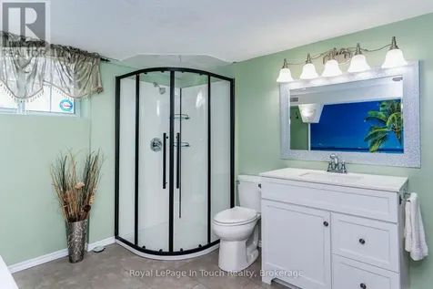 13 Hallen Drive Penetanguishene ON L9M 1G2