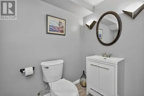 13 Hallen Drive Penetanguishene ON L9M 1G2