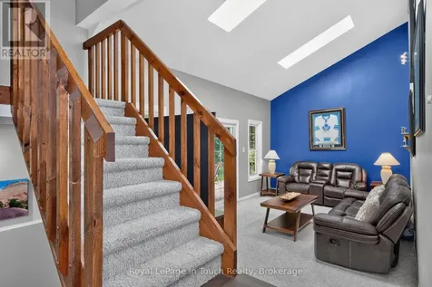 13 Hallen Drive Penetanguishene ON L9M 1G2