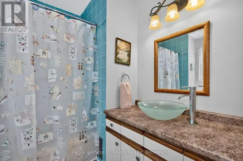 13 Hallen Drive Penetanguishene ON L9M 1G2