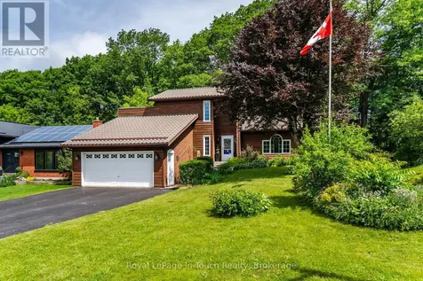13 Hallen Drive Penetanguishene ON L9M 1G2