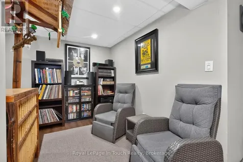 13 Hallen Drive Penetanguishene ON L9M 1G2