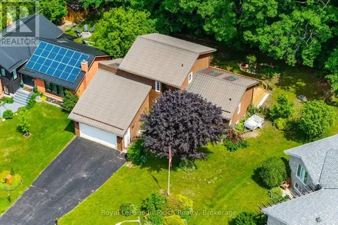 13 Hallen Drive Penetanguishene ON L9M 1G2