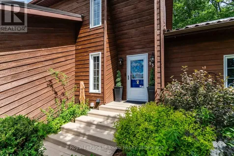 13 Hallen Drive Penetanguishene ON L9M 1G2
