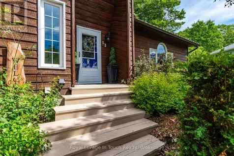 13 Hallen Drive Penetanguishene ON L9M 1G2