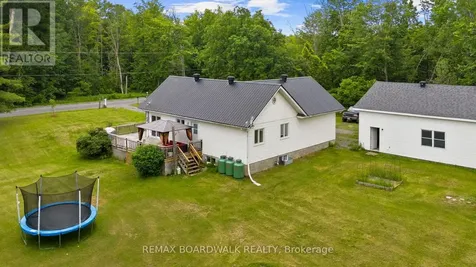 1823 Du Lac Chase Clarence-rockland ON K0A 3N0