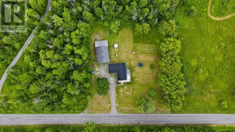1823 Du Lac Chase Clarence-rockland ON K0A 3N0