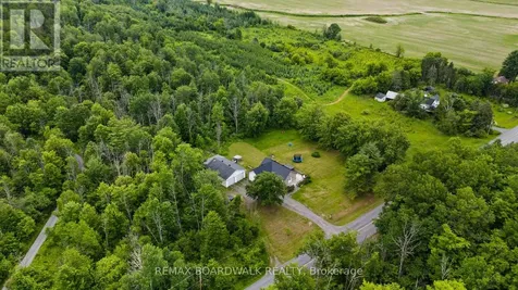 1823 Du Lac Chase Clarence-rockland ON K0A 3N0