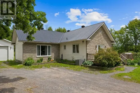 1823 Du Lac Chase Clarence-rockland ON K0A 3N0