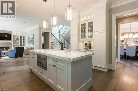 487 Orchard Drive Oakville ON L6K 1N9