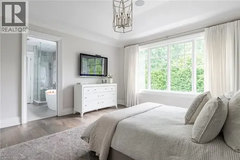 487 Orchard Drive Oakville ON L6K 1N9