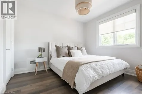 487 Orchard Drive Oakville ON L6K 1N9