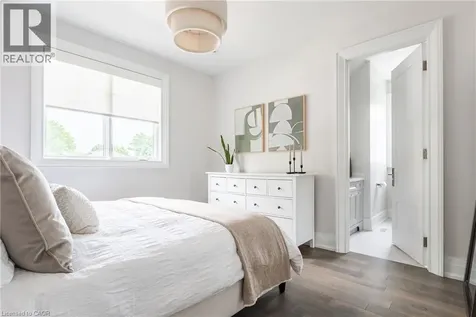 487 Orchard Drive Oakville ON L6K 1N9