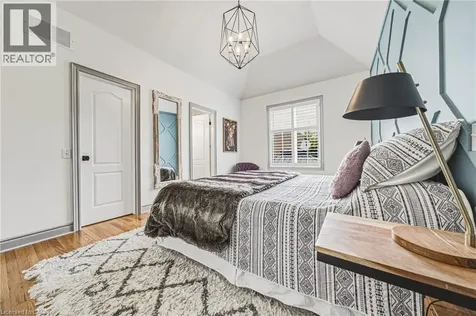 32 Kopperfield Lane Mount Hope ON L0R 1W0