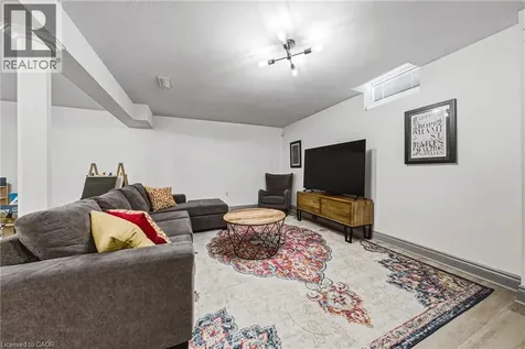 32 Kopperfield Lane Mount Hope ON L0R 1W0