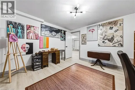 32 Kopperfield Lane Mount Hope ON L0R 1W0