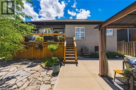 32 Kopperfield Lane Mount Hope ON L0R 1W0
