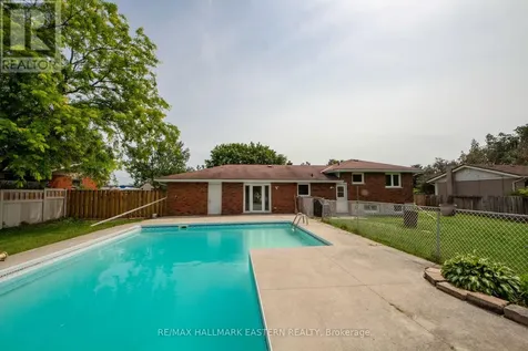 658 Cedarvale Crescent Selwyn ON K0L 1T0