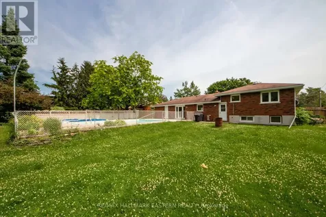 658 Cedarvale Crescent Selwyn ON K0L 1T0