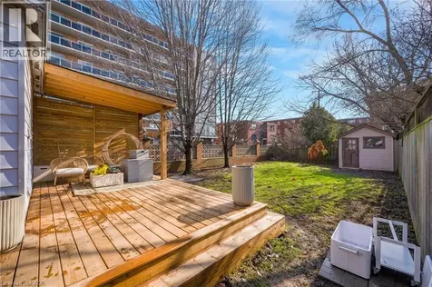 6 Ben Lomond Place Hamilton ON L8V 2S7
