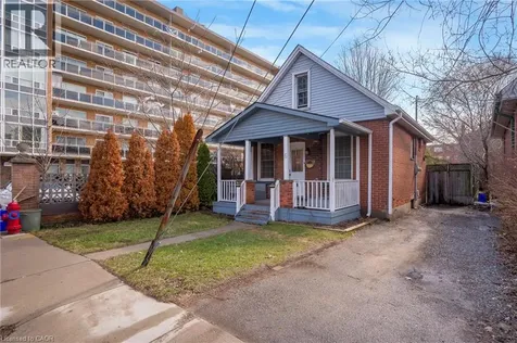 6 Ben Lomond Place Hamilton ON L8V 2S7