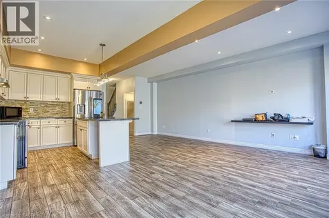 98 Shoreview Place Stoney Creek ON L8E 0J4