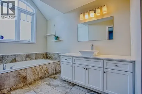 98 Shoreview Place Stoney Creek ON L8E 0J4