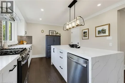 365 Cosburn Crescent Burlington ON L7L 2W5