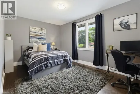 365 Cosburn Crescent Burlington ON L7L 2W5