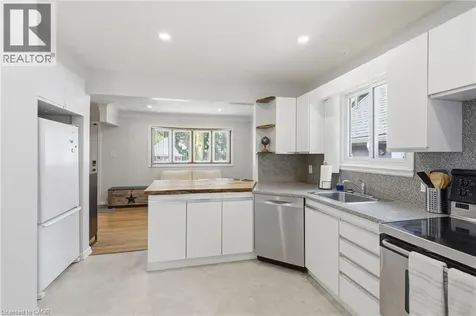 95 East 18th Street Hamilton ON L9A 4N9