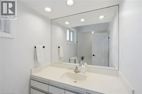 95 East 18th Street Hamilton ON L9A 4N9