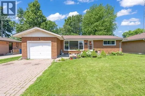 71 Danforth Avenue Leamington ON N8H 2P8