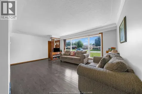 71 Danforth Avenue Leamington ON N8H 2P8
