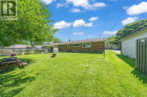 71 Danforth Avenue Leamington ON N8H 2P8