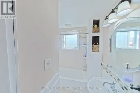 54 Lefebvre Avenue Cornwall ON K6H 5G4