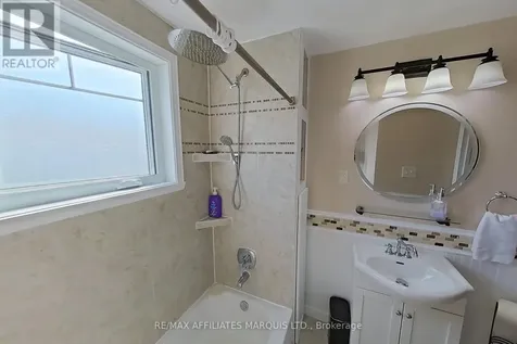 54 Lefebvre Avenue Cornwall ON K6H 5G4