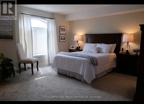 216C Plains Road West Road West Burlington (bayview) ON L7T 4L1