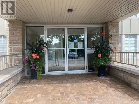216C Plains Road West Road West Burlington (bayview) ON L7T 4L1