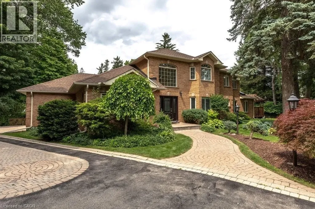 3 Lovers Lane Ancaster ON L9G 1G4