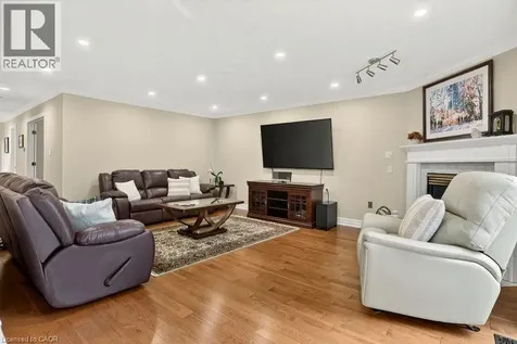 3 Lovers Lane Ancaster ON L9G 1G4