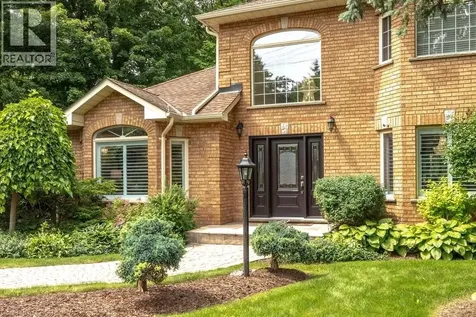 3 Lovers Lane Ancaster ON L9G 1G4