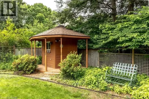 3 Lovers Lane Ancaster ON L9G 1G4