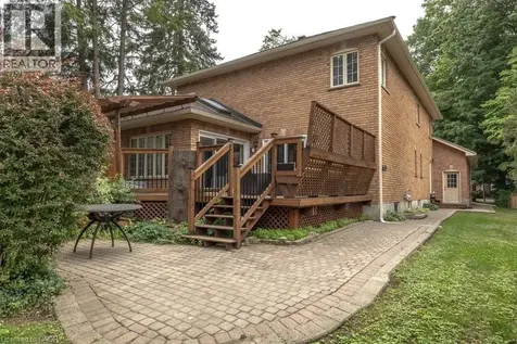 3 Lovers Lane Ancaster ON L9G 1G4