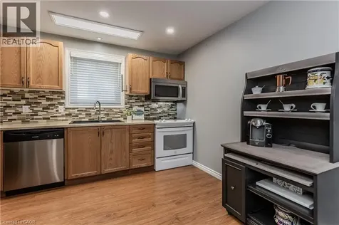 23 Annapolis Way Hamilton ON L8W 3L1