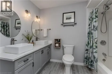23 Annapolis Way Hamilton ON L8W 3L1