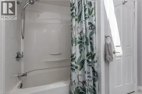 23 Annapolis Way Hamilton ON L8W 3L1