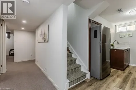 23 Annapolis Way Hamilton ON L8W 3L1